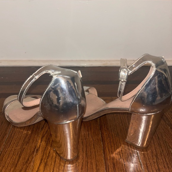 Silver Madden Girl Block Heeled Sandals, sz 8 - Picture 4 of 5